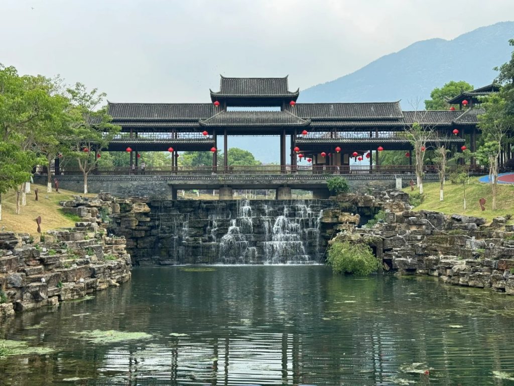 Làng Miêu Tích Thuỷ